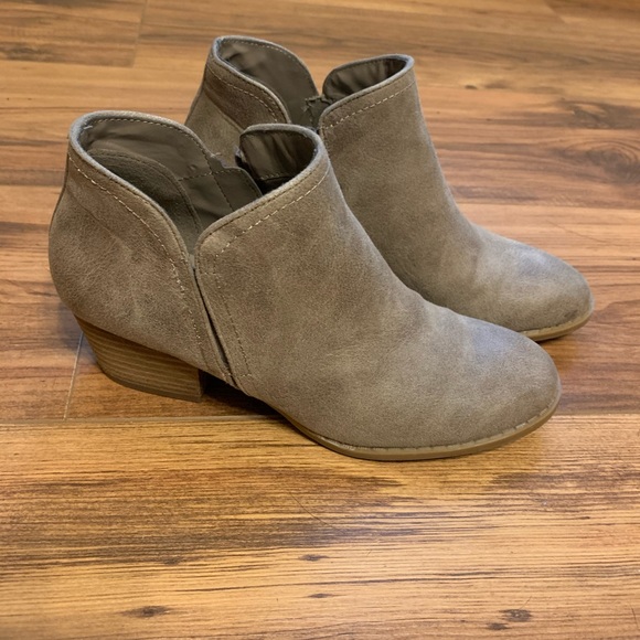 Fergie ankle booties